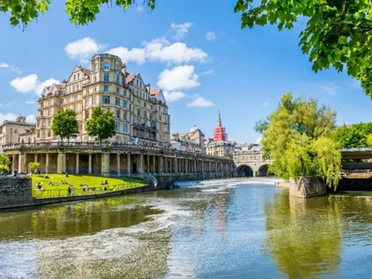 【紫愛英國、早鳥省3000】雙名校雙遊船、倫敦眼摩天輪、史前巨石彼得兔、披頭四主題飯店九日-7