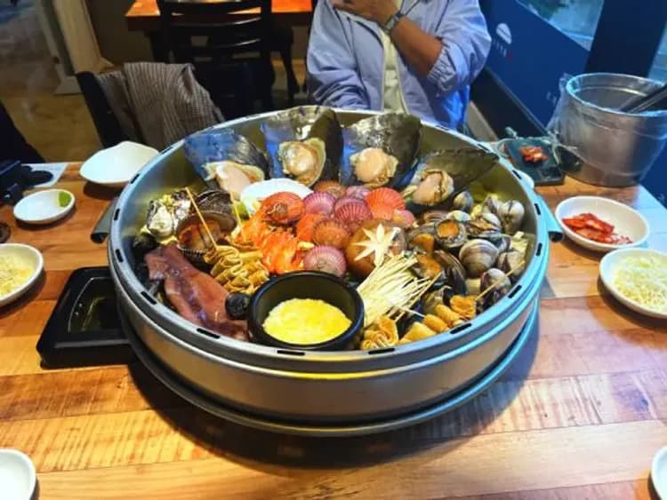 巨無霸澎派海鮮鍋-風味餐食