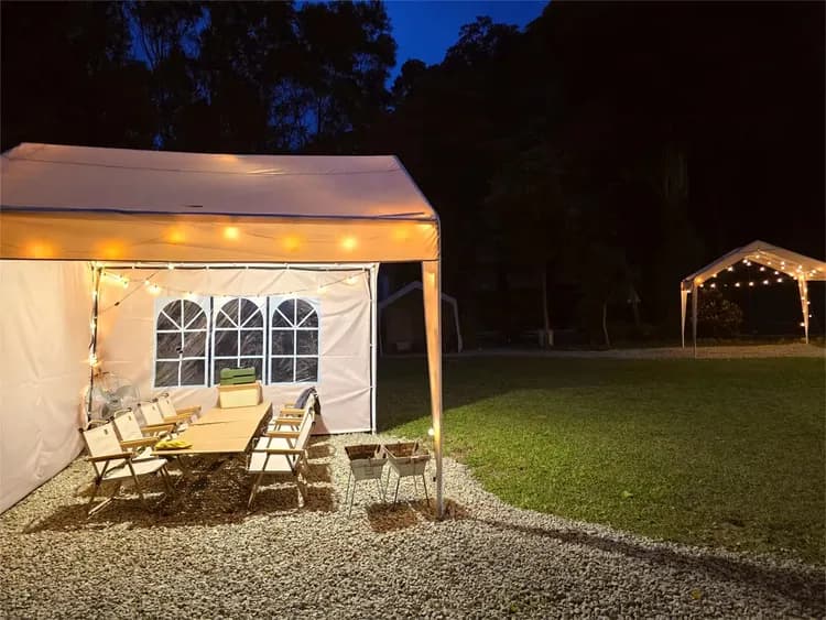 南庄春友彩虹民宿【一泊三食】南庄老街旁 ｜輕露營草皮客廳帳｜ 烤肉套餐｜鬆餅體驗｜早餐｜森林戲水池-7