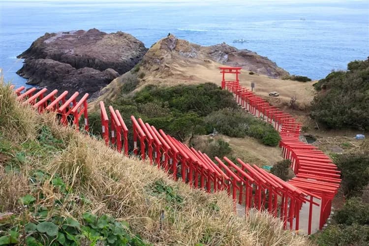 北九州旅遊｜元乃隅稻成神社.鐘乳石秋芳洞.角島大橋.皿倉山纜車.門司港.湯布院.金鱗湖.溫泉五日｜分佐-5