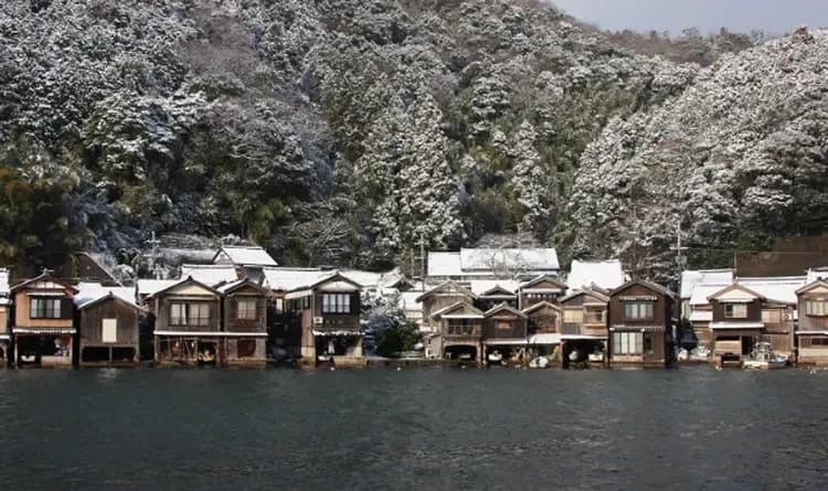 【2026冬季限定】京都絕景一日遊｜天橋立・伊根舟屋・美山合掌村雪燈廊點燈｜大阪出發-5