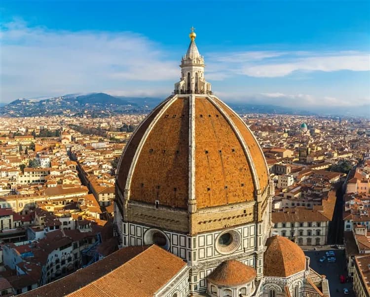 春遊折$3000│經典義大利│羅馬鬥獸場．絕美卡布里島．失落龐貝．天空之城．奇蹟比薩．貢多拉遊船．老城飯店．雙火車10日-12