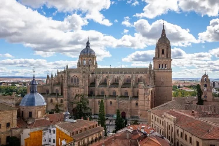 【歐洲日送100歐元】西葡風情遊船、高第建築巡禮、聖家堂奎爾公園、世界文化遺產13日-11