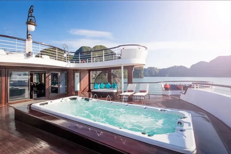 AMBASSADOR CRUISE 國賓大使號(乙晚)