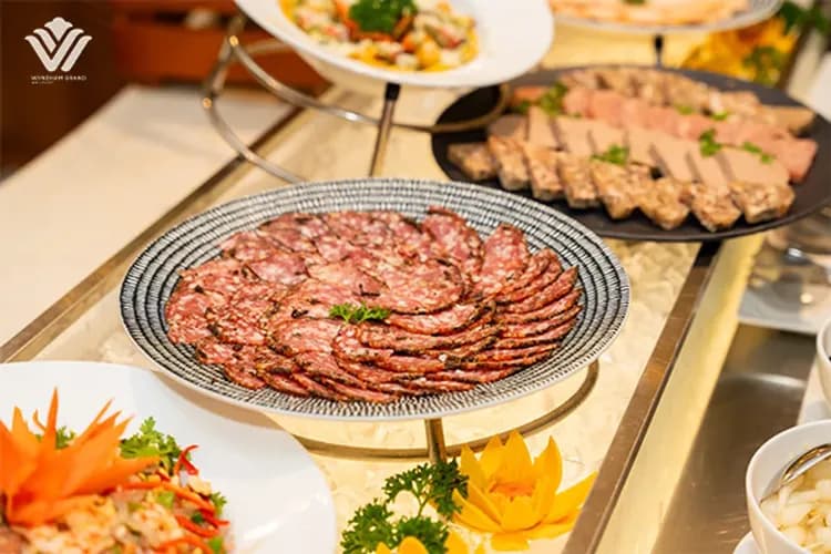 圖片僅作參考，實際餐色依當日供應為主。-五星溫德姆飯店自助午餐