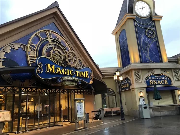 花現首爾｜早去晚回｜賞櫻盛典～伊甸園櫻花路．湖嚴美術館．鎖住愛情．愛寶木製雲霄飛車．唯美櫻景景福宮(一站彩妝)五日｜高雄-6