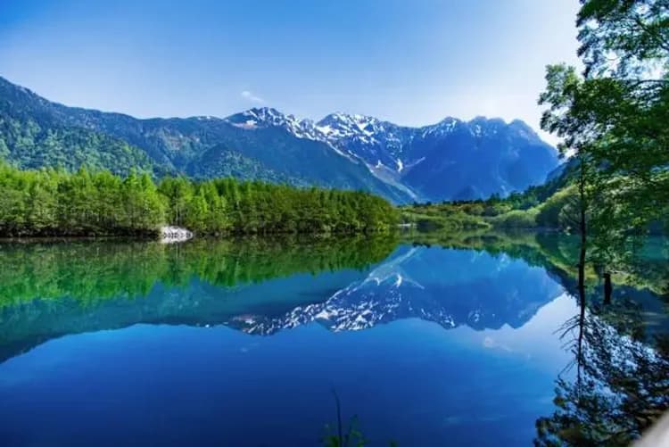 花現雪壁亮晶晶～立山黑部、合掌村兼六園、紫陽花上高地、百選溫泉池之平五日