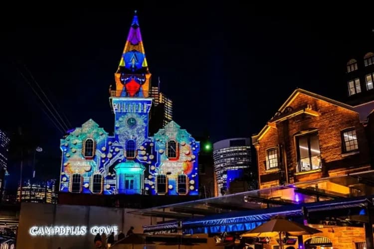 船遊雪梨灣(雪梨港風光+船上用餐+欣賞光影秀)