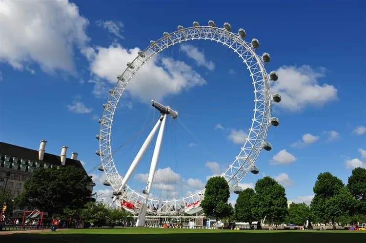 特選英國｜莎翁文學小鎮．大英博物館．雙大學城．都鐸小鎮．絕美湖區遊船．七姐妹斷崖．復古火車暢遊10日-11