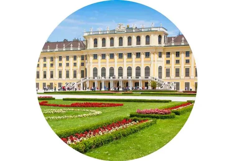 維也納熊布朗宮