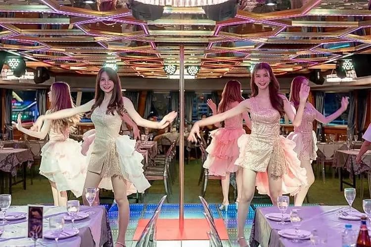 芭達雅：ALL STAR全明星夜遊船(人妖秀+啤酒飲料暢飲)