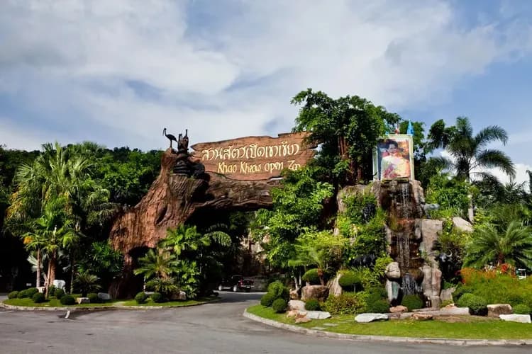 春遊泰國│龍蝦x生猛海鮮放題,曼谷網評五星一晚,體驗道地雙市集,LV博物館,網美咖啡廳,綠山動物園,泰式露楚DIY六日-5