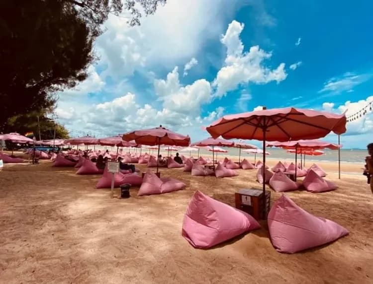 泰國旅遊│無購物,嘉年華遊輪夜遊湄南河,製作小象飯糰體驗,木雕博物館真理寺,彩繪藝術街,夢幻粉紅咖啡廳五日-6