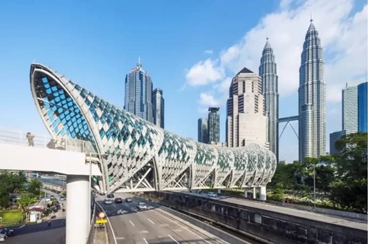 漫遊馬來西亞～世界文化遺產、城市互動農場、彩虹黑風洞、雲頂溫德姆、五星吉隆坡五日