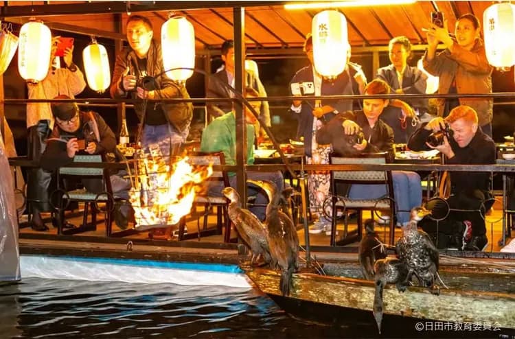 写真提供：日田市教育委員会/禁止轉載-三隈川鵜飼船(晚餐；每年5月下旬至10月限定體驗)