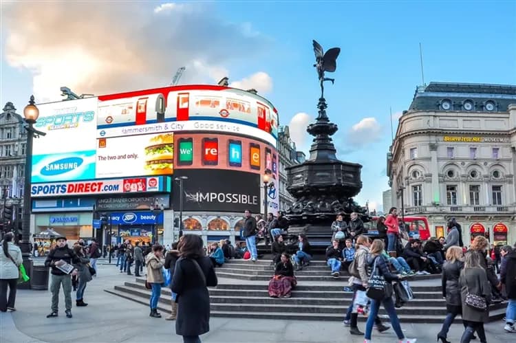 好運發發發｜特選英國｜傲慢與偏見莊園．峰區小鎮漫遊．莎翁文學小鎮．大英博物館．雙大學城．都鐸小鎮．倫敦輕旅行10日-7
