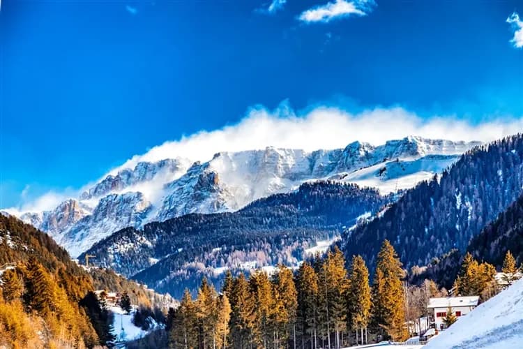 最高省1萬5》旗艦北義│多洛米緹秘境．白朗峰天空之路．富內斯山谷．刀鋒山纜車．三尖峰健行．四大名湖．兩晚五星免小費13日-10