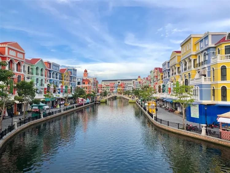 暑假小孩不佔床折5000.越南旅遊｜富國島.絕美跨海纜車.珍珠奇幻樂園.Safari野生動物園.浪漫貢多拉.地中海小鎮四日｜全程五星.台中出發