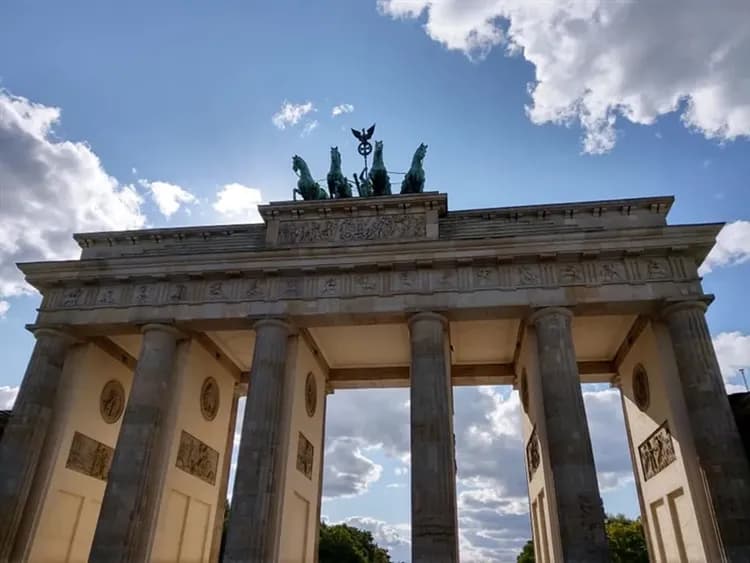 每月一物｜捷克北德8日｜百塔布拉格,歷史榮光柏林,藝術之都德勒斯登,史普雷河遊船,薩克森小瑞士8日-6