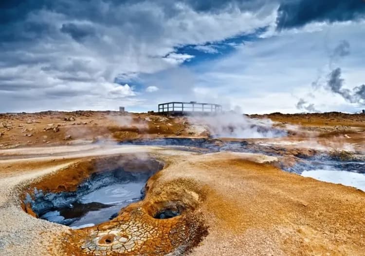 冰島旅遊, 鑽石圏之旅, 阿克雷里旅遊, 火山地熱谷, 米湖