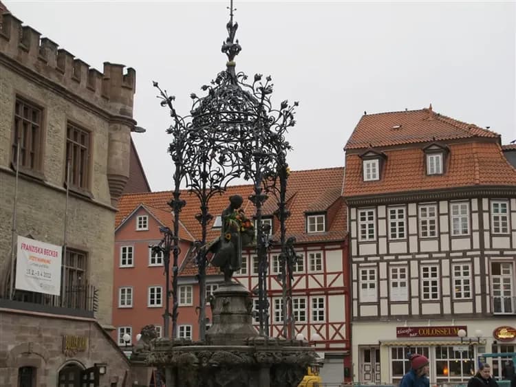 特選德荷｜羊角村．風車村．雙遊船．童話大道．懸浮列車10日-5
