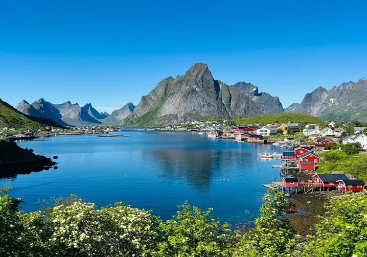 雄獅旅遊,挪威, 羅浮敦,Lofoten,雷納,Reine