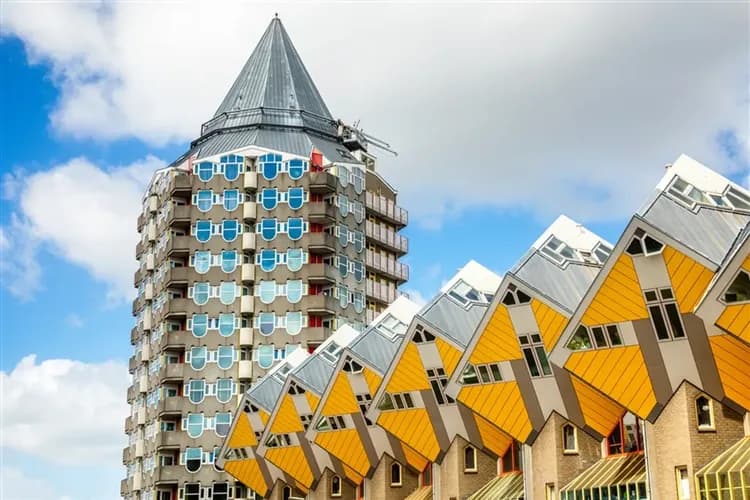 經典荷比盧旅遊│復古蒸汽火車‧童話羊角村‧維安田古堡‧布魯日老城‧盧森堡‧五星飯店10日-6