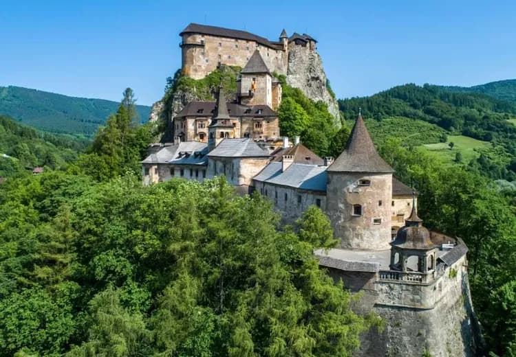 奧拉瓦城堡Orava Castle