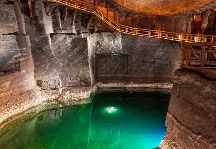 維利奇卡鹽礦地下湖