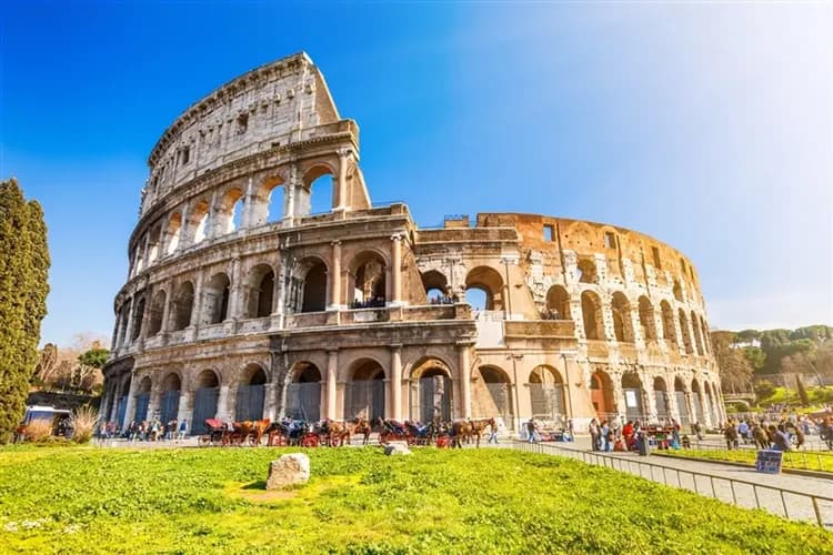 預購折3000│經典南北義│多洛米緹小鎮．密蘇里納湖．拉加佐伊山．湖區輕健行．童話蘑菇村．石窟城馬泰拉．雙高速列車11日-10