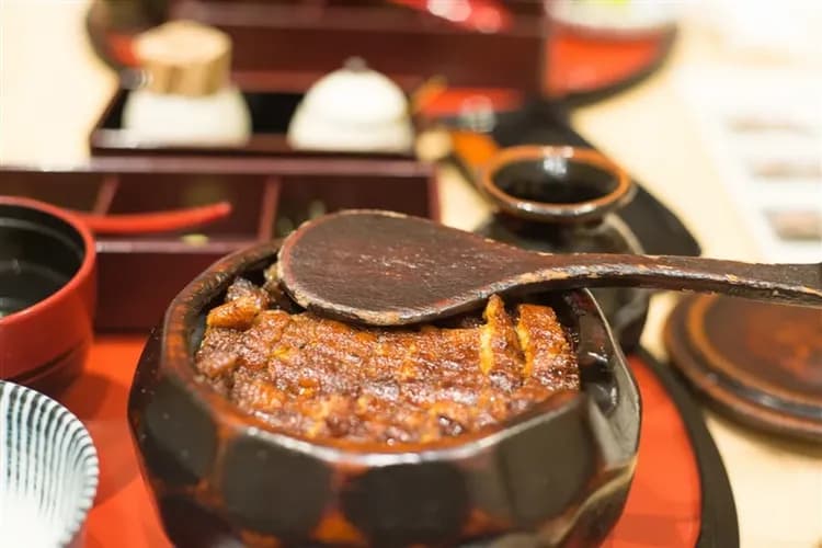 鰻魚三吃