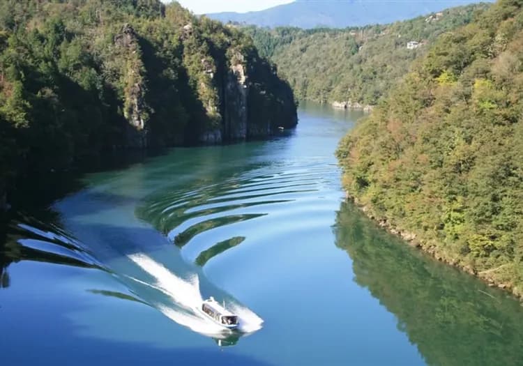 庄川峽遊船
