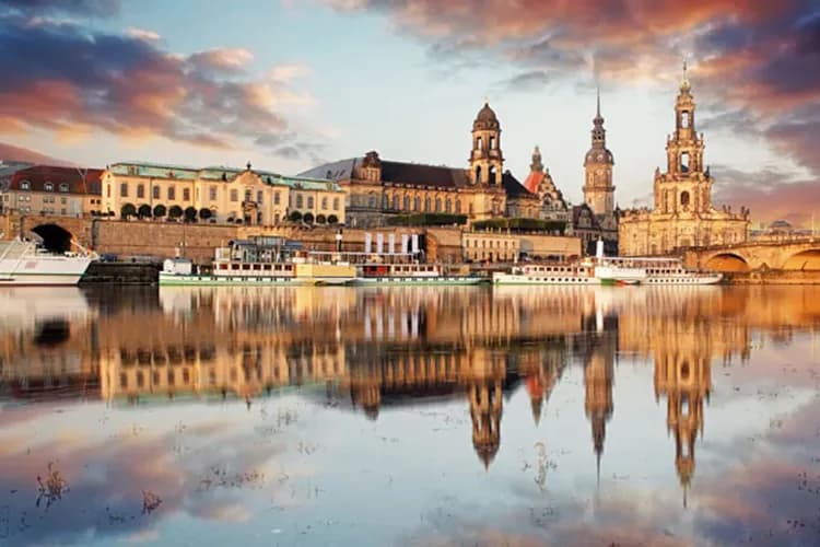 德勒斯登-德勒斯登(易北河畔佛羅倫斯)