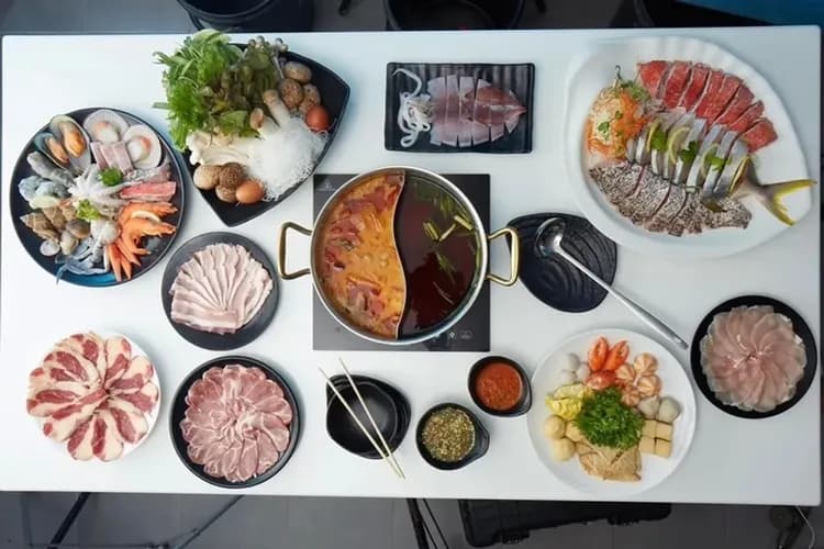 Buffet Rimnam(水果龍蝦+龍蝦壽司+龍蝦沙西米+海鮮肉品火鍋吃到飽+飲料無限暢飲)