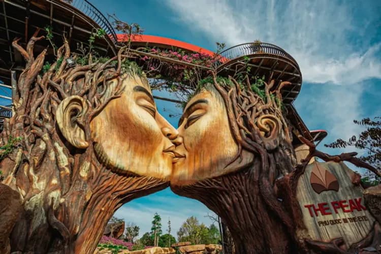 太陽航空直飛富國～珍珠雙樂園、跳島海景纜車、地中海小鎮、兩晚五星飯店5日-5