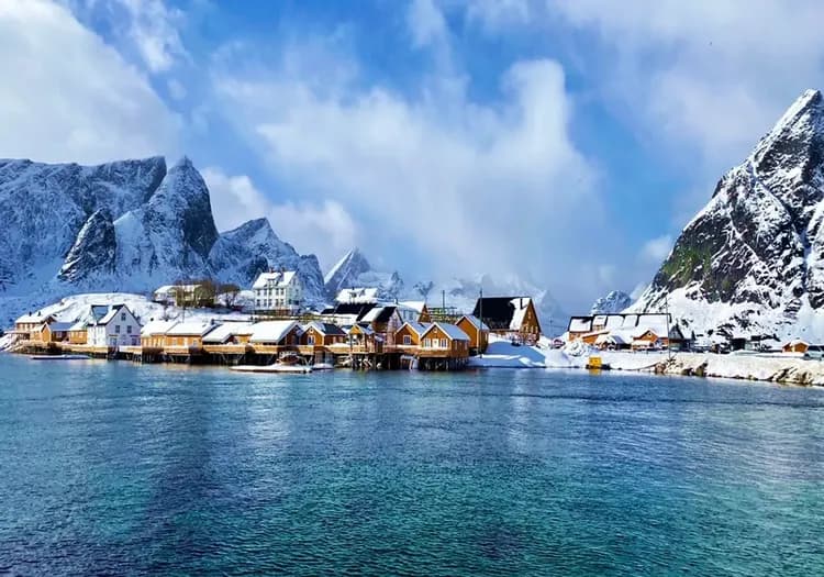 雄獅旅遊,挪威, 羅浮敦,Lofoten,薩克森索伊,Sakrisoy