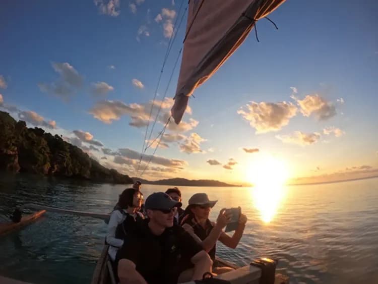 【石垣島傳統文化】沖繩傳統鱶舟帆船體驗｜半日遊・絕美珊瑚礁浮潛套餐・免費攝影-8