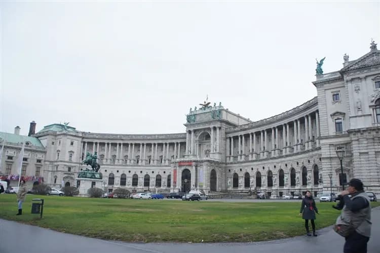 春遊折2000｜奧捷10日｜哈修塔特真善美景點,薩爾茲堡,布拉格城堡,庫倫諾夫,伏爾塔瓦河遊船百匯-9