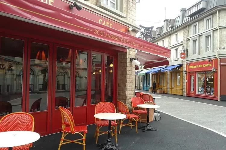 麗莎與卡斯柏小鎮