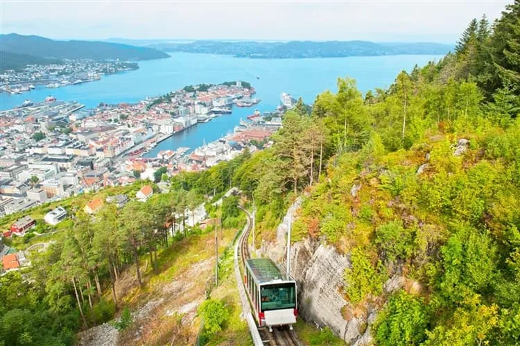 玩樂369經典北歐四國13日｜挪威三大峽灣、峽灣景觀公路、經典雙峽灣遊船、挪威縮影火車、峽灣貴族旅館、雙跨國過夜遊輪-10