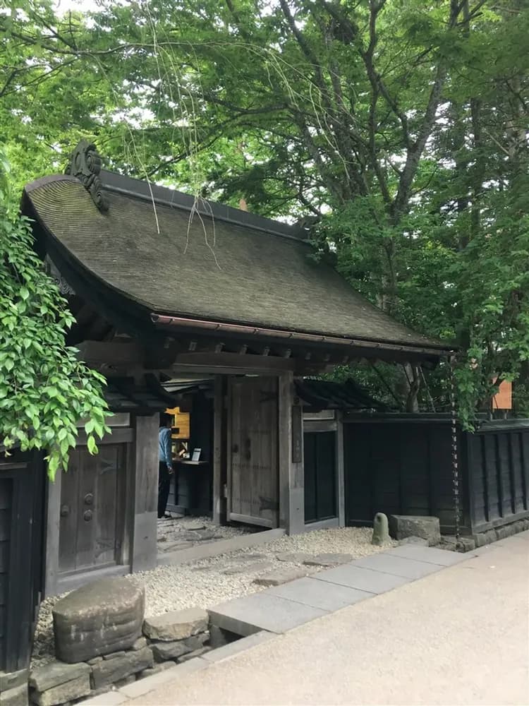 保住東北百選溫泉~橘屋|不進免稅店.全程含餐.暑假秋田神鬼太鼓秀.日本國寶~羽黑山.元滝伏流水.奧入瀨溪流散策.十和田遊船.石燒海鮮鍋五日(仙青)-7
