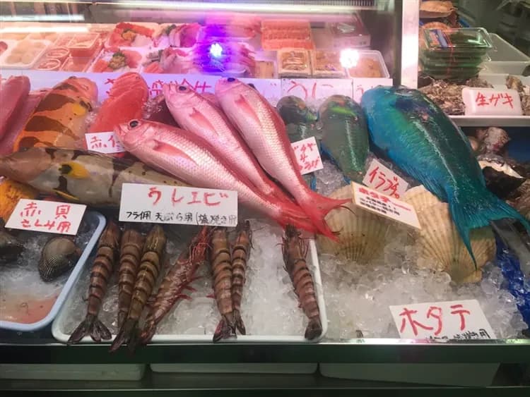 連休假期．沖繩旅遊｜夜宿美國村～愛戀古宇利.美麗海水族館.壯麗鐘乳洞玉泉洞.臨海購物商場.泡盛試飲樂遊四日｜台中出發-7
