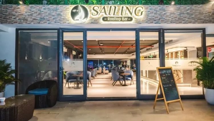 Courtyard Danang Han River