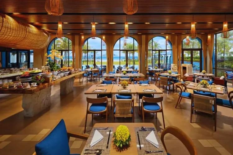 Wyndham Hoi An Royal Beachfront Resort &amp; Villas