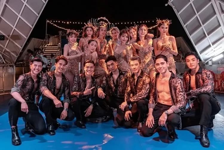 OCEAN SKY暹邏海天派對(自助餐+人妖公主+男模表演)