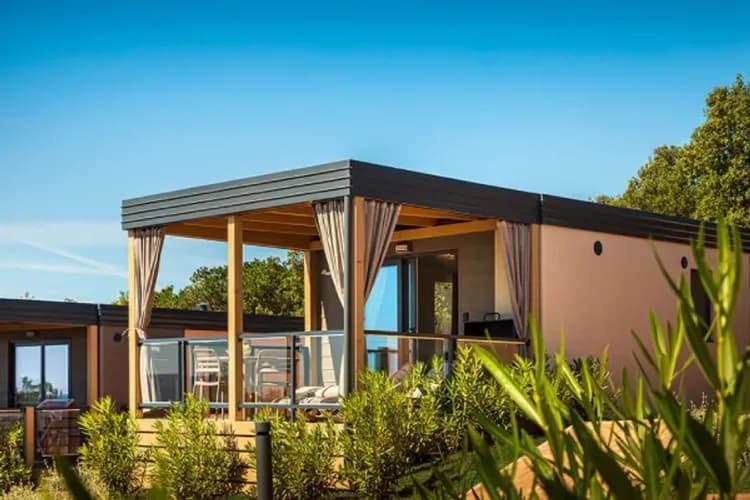 雙人房外觀-五星豪華露營