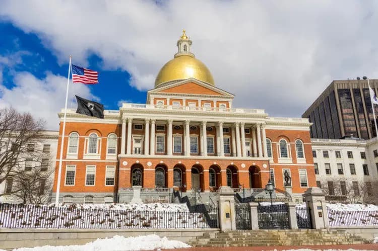 長榮首航華盛頓～美加東七大城、尼加拉大瀑布、白山森林公園、三大遊船體驗11日-12