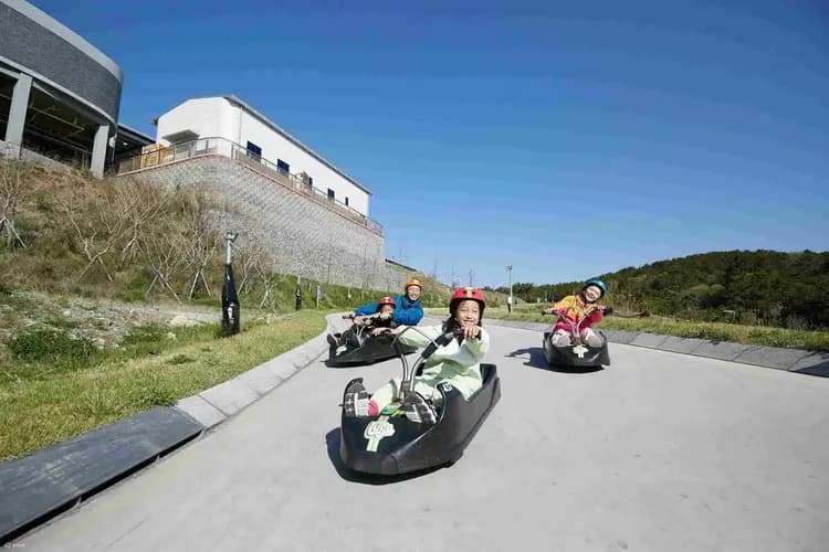 刺激好玩～天際滑車SKYLINE LUGE