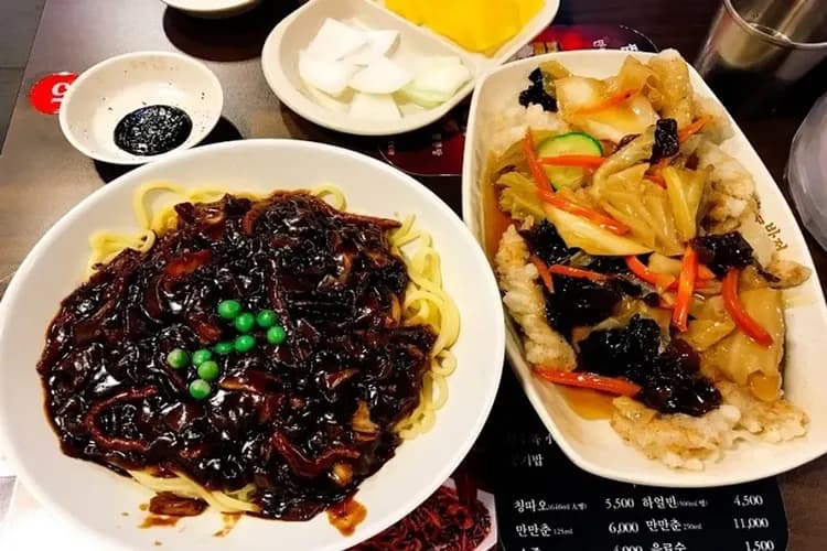 【東華飯館】韓式炸醬麵＋韓式糖醋肉