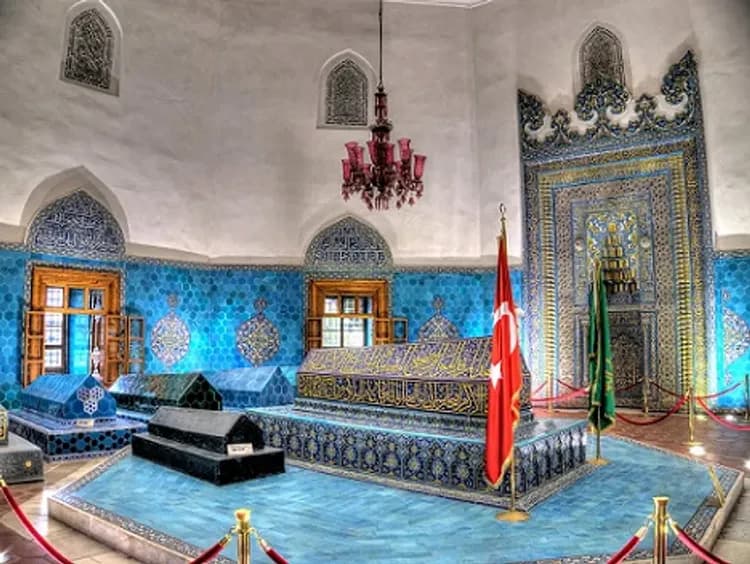 【限量土耳其、早鳥加購熱氣球】海泡石之城、安塔利亞風情、博斯普魯斯遊船、兩晚洞穴風格飯店12日-5